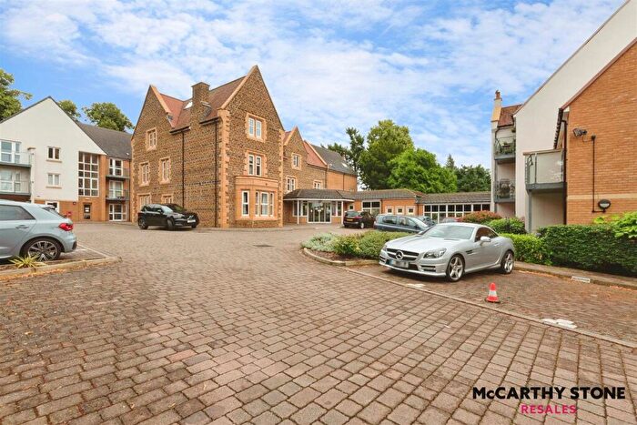 2 Bedroom Apartment For Sale In Wardington Court, Welford Road, Northampton, NN2