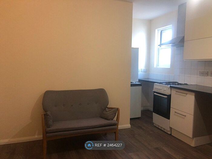 1 Bedroom Flat To Rent In Wellington Street, Luton, LU1