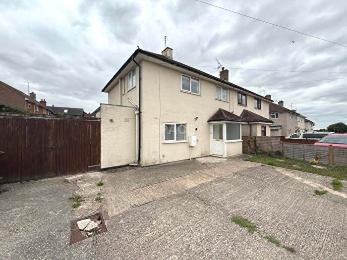 5 Bedroom Semi-Detached House To Rent In Hartland Road, Reading, RG2