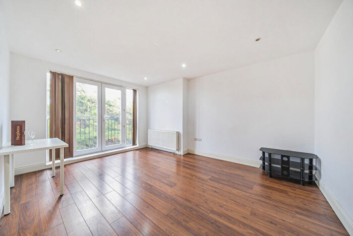 2 Bedroom Flat To Rent In Burnt Oak Broadway, Edgware, HA8