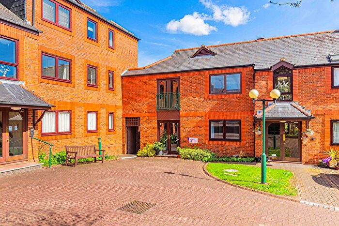 1 Bedroom Flat To Rent In Saddlers Walk, High Street, Kings Langley, WD4