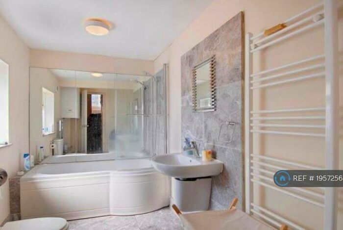 1 Bedroom Flat To Rent In Whitechapel, London, E1