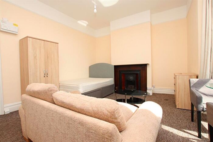 Flat To Rent In Newbridge Road, Bath, BA1