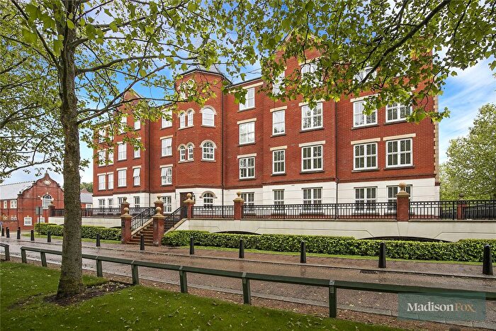 2 Bedroom Flat To Rent In The Boulevard, Woodford Green, IG8