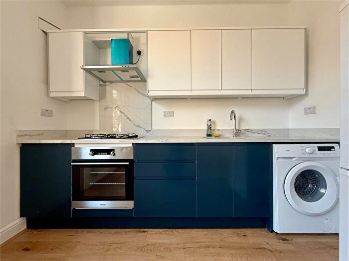 2 Bedroom Apartment To Rent In High Street, London, N8