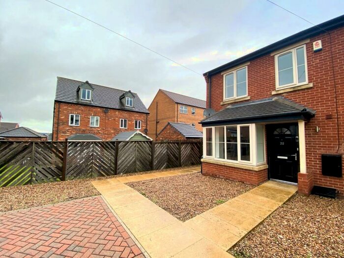 3 Bedroom Semi-Detached House To Rent In Craven Street, Parkgate, Rotherham, S62