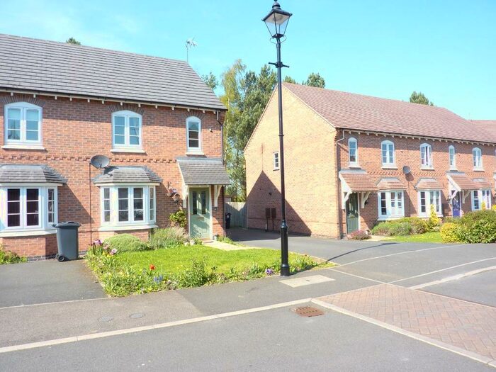 3 Bedroom Semi-Detached House To Rent In Glengarry Way, Greylees, Sleaford, NG34