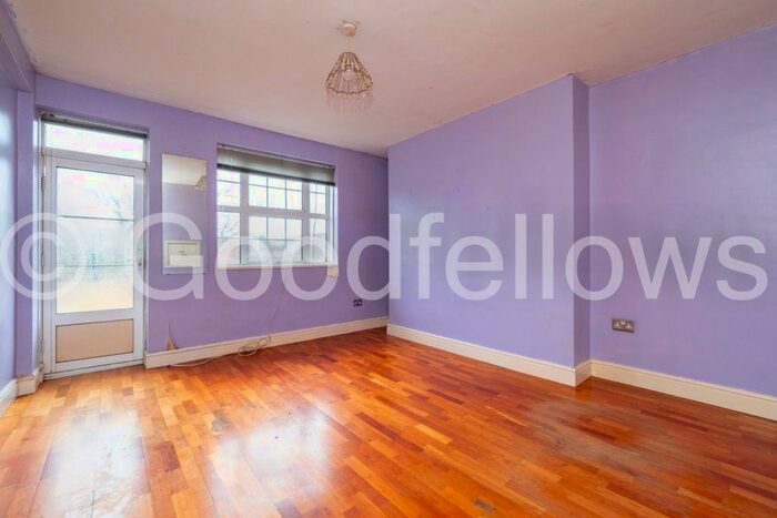 2 Bedroom Flat To Rent In London Road, Mitcham, CR4