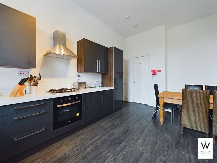 5 Bedroom Flat To Rent In Hmo Cecil Street, West End, Glasgow, G12