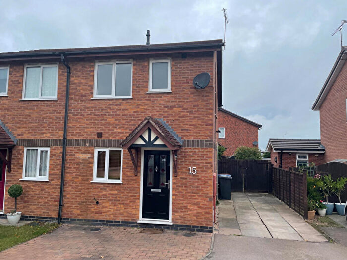 2 Bedroom Semi-Detached House To Rent In Freswick Close, Hinckley, LE10