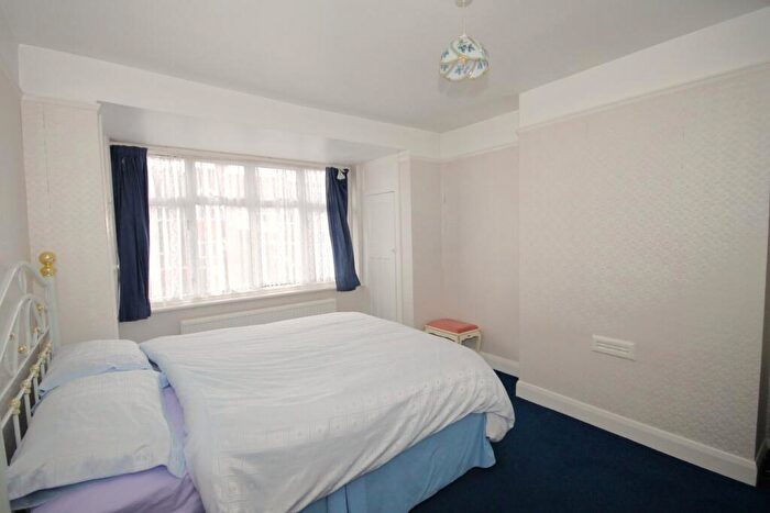 3 Bedroom End Of Terrace House For Sale In Glanfield Road, Beckenham, BR3