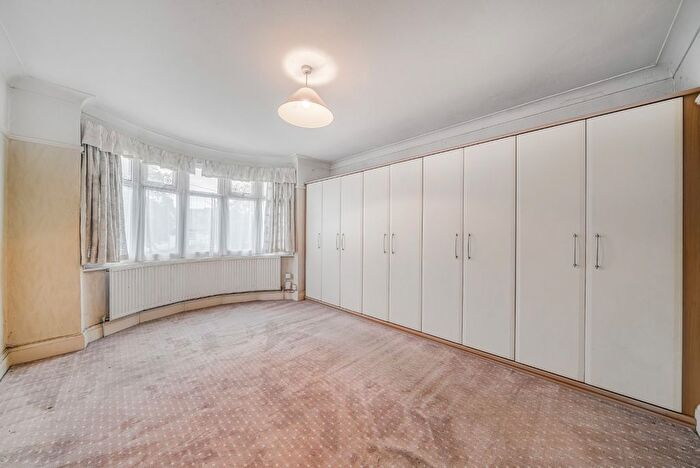 3 Bedroom Detached House For Sale In Marlborough Lane, London, SE7