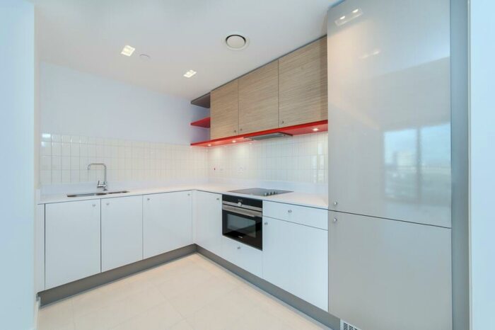 1 Bedroom Apartment To Rent In Hoola, West Tower, Royal Docks, E16
