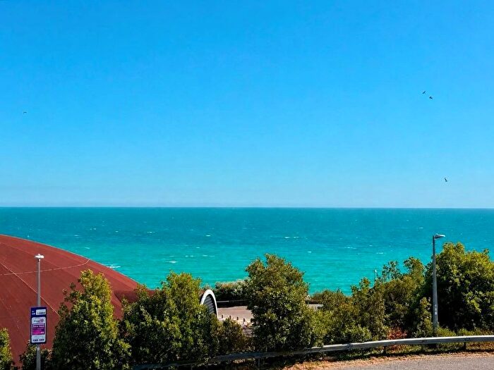 3 Bedroom Flat For Sale In Beacon Road, Bournemouth, BH2