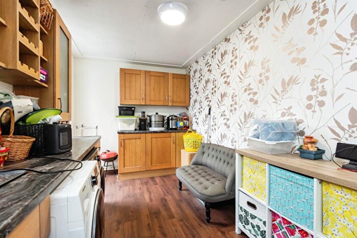 5 Bedroom Detached House For Sale In Bailey Drive, Nottingham, NG3