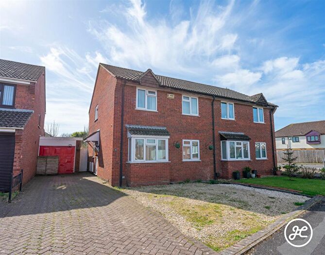 4 Bedroom Semi-Detached House For Sale In Oakgrove Way, Bridgwater, TA6