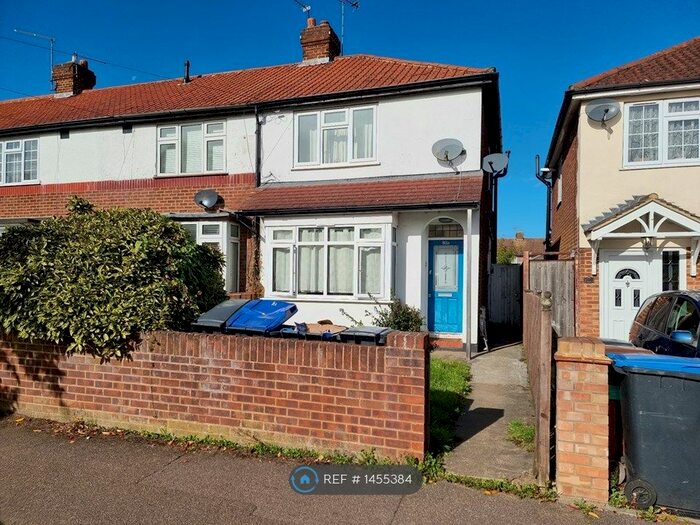 1 Bedroom Flat To Rent In Birchwood Avenue, Hatfield, AL10