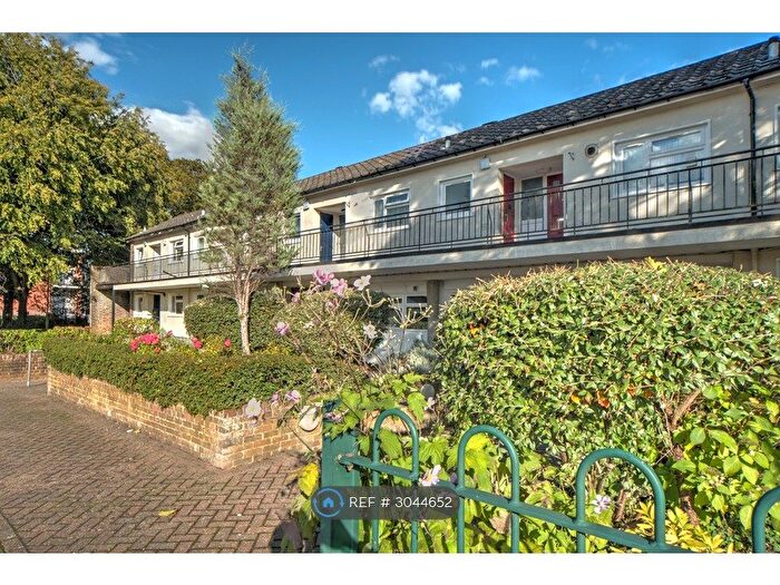 1 Bedroom Flat To Rent In Biggin Hill, Westerham, TN16