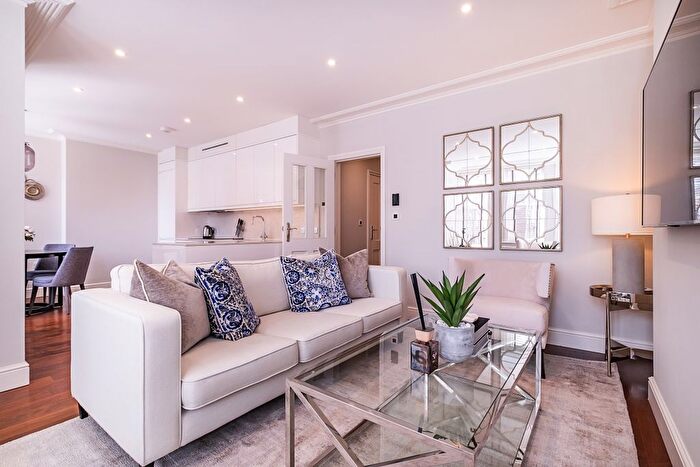 3 Bedroom Flat To Rent In King Street, London, W6