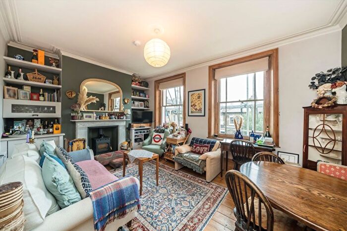3 Bedroom Flat For Sale In Lorrimore Road, Kennington, SE17