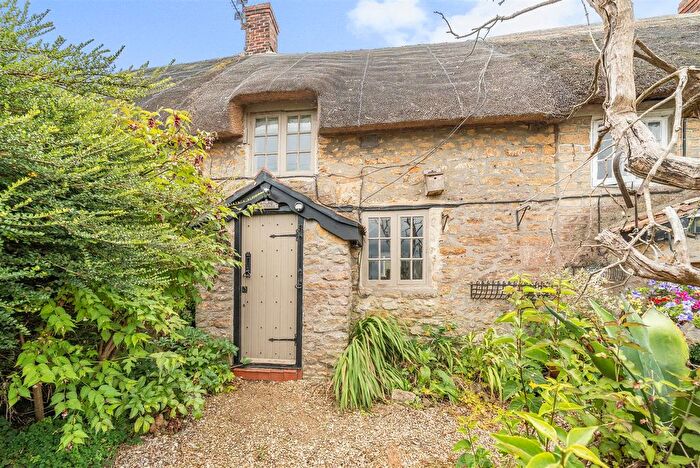 1 Bedroom Property For Sale In Puddletown, Haselbury Plucknett, Crewkerne, TA18