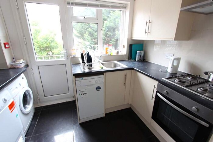 1 Bedroom House Of Multiple Occupation To Rent In Goldings Crescent, Hatfield, AL10