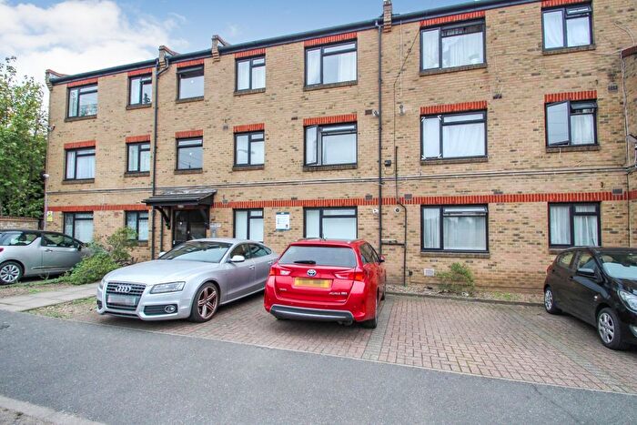 2 Bedroom Flat To Rent In Norman House, Norman Road, Leytonstone, London, E11