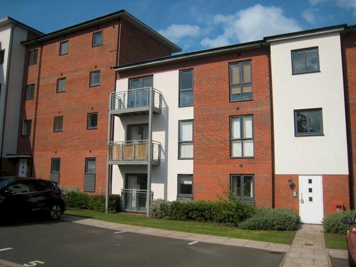 2 Bedroom Flat To Rent In Donington Grove, Akron Gate, Wolverhampton, West Midlands, WV10