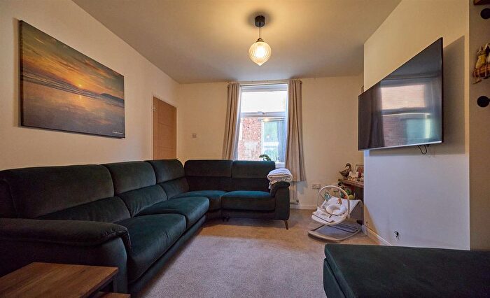 3 Bedroom End Of Terrace House For Sale In Baptist Walk, Hinckley, LE10