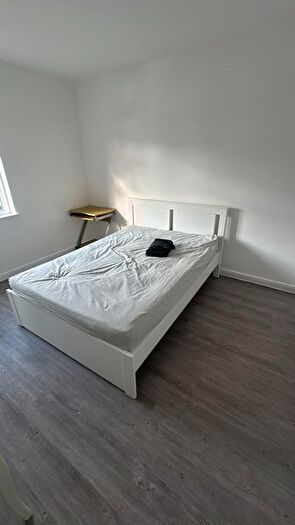 2 Bedroom Flat To Rent In Heathwood Road, Cardiff(City), CF14