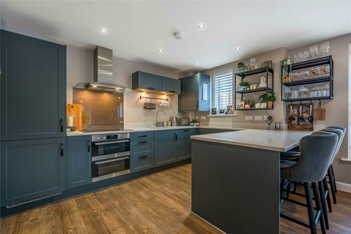 2 Bedroom Apartment To Rent In Biscoe Way, Wokingham, RG40