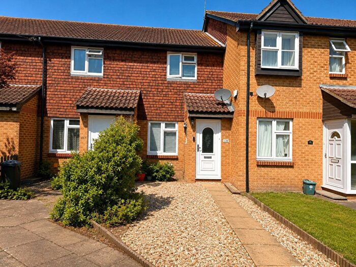 2 Bedroom Terraced House For Sale In Abbotswood Way, Hayes, Greater London, UB3