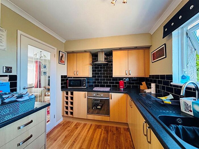 2 Bedroom End Of Terrace House For Sale In Priests Road, Swanage, BH19 - Photo 9