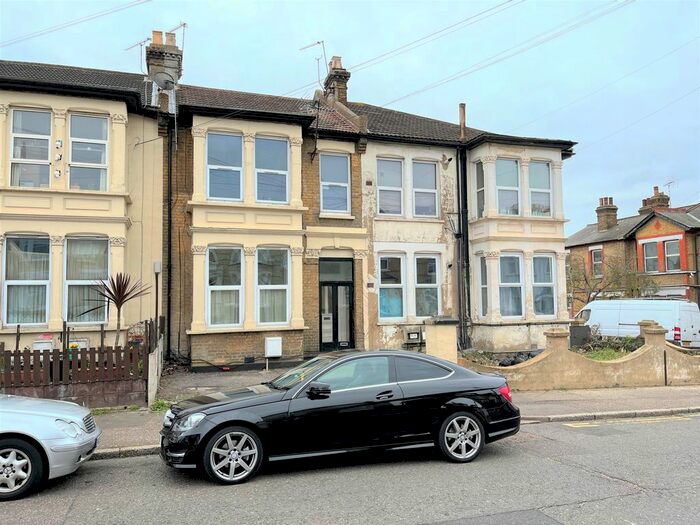 1 Bedroom Flat To Rent In York Road, Southend-On-Sea, SS1