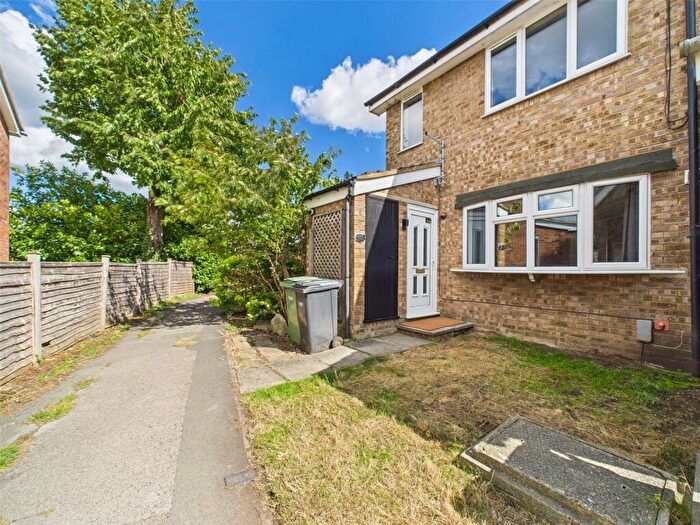 1 Bedroom Apartment To Rent In Marston Road, Thame, Oxfordshire, OX9