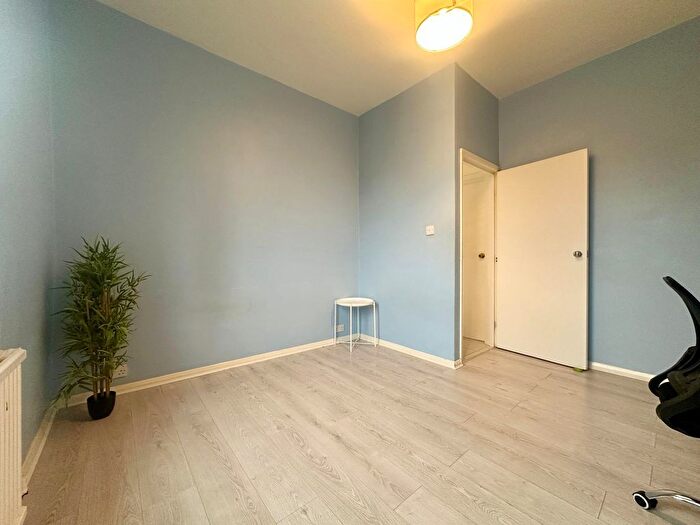 2 Bedroom Flat To Rent In Selhurst Road, London, SE25