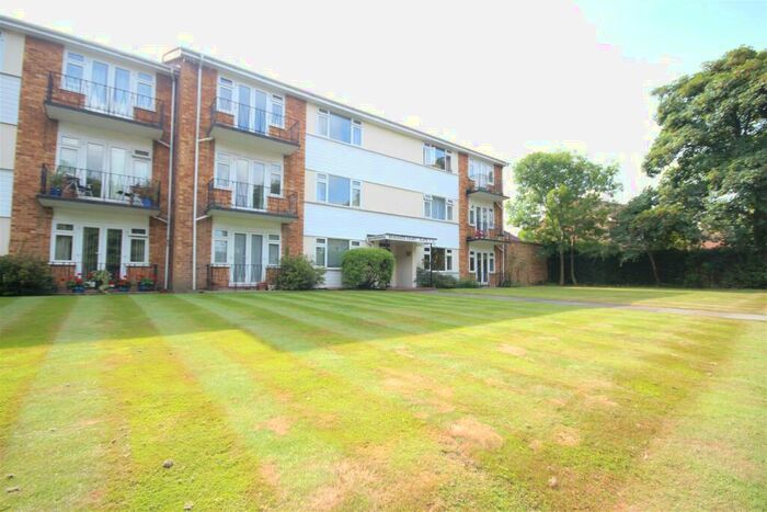 2 Bedroom Flat To Rent In London Road, Guildford, GU1