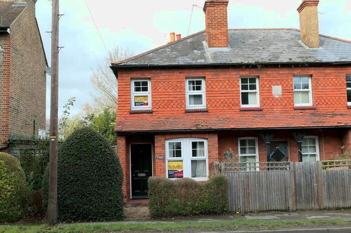 3 Bedroom End Of Terrace House For Sale In High Street, Ripley, Woking GU23