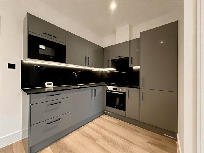 2 Bedroom Flat To Rent In Rye Close, Fleet, Hampshire, GU51