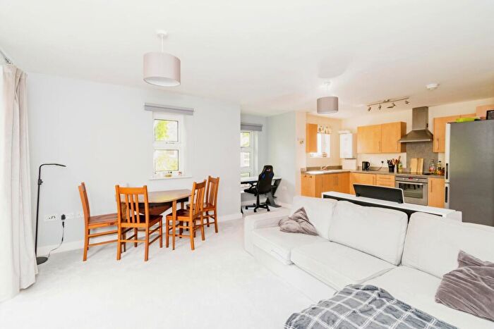 1 Bedroom Flat For Sale In Hut Farm Place, Chandler's Ford, Eastleigh, Hampshire, SO53
