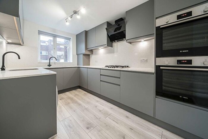 4 Bedroom Property To Rent In Linksway, London, NW4