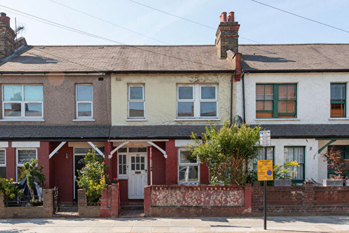 3 Bedroom Terraced House For Sale In Dowsett Road, London, N17