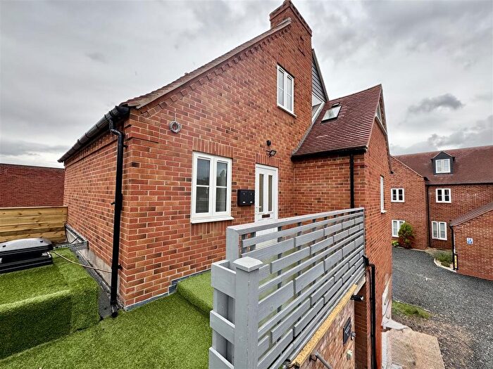 2 Bedroom Flat To Rent In The Beacons, Pickersleigh Avenue, Malvern, WR14