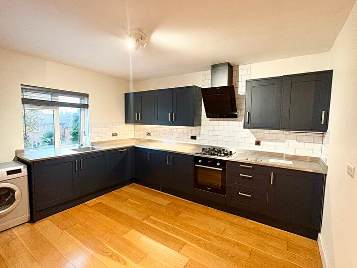 2 Bedroom Flat To Rent In North Street, Tunbridge Wells, TN2
