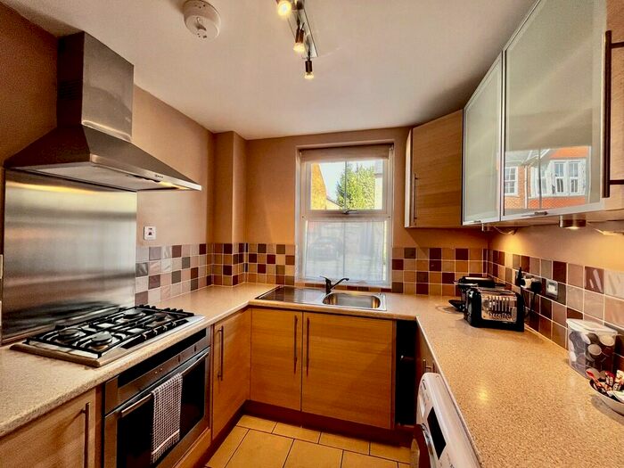 1 Bedroom Apartment To Rent In Southfield Road, Oxford, OX4