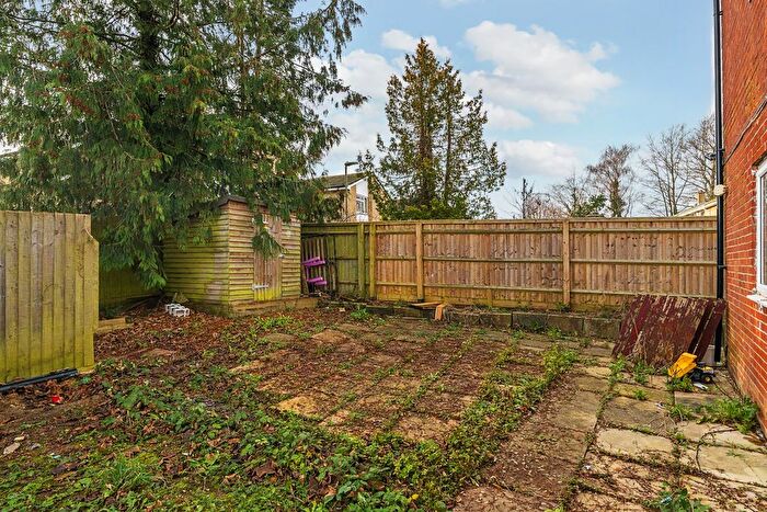 2 Bedroom Flat To Rent In Downside End, Risinghurst, Oxford, OX3