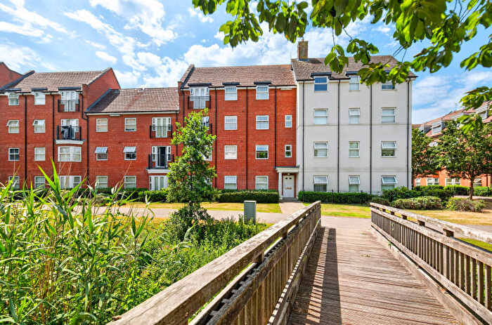 2 Bedroom Flat For Sale In Ashville Way, Wokingham, RG41