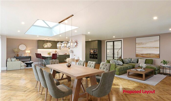 4 Bedroom Detached House For Sale In Chipstead Way, Banstead, SM7