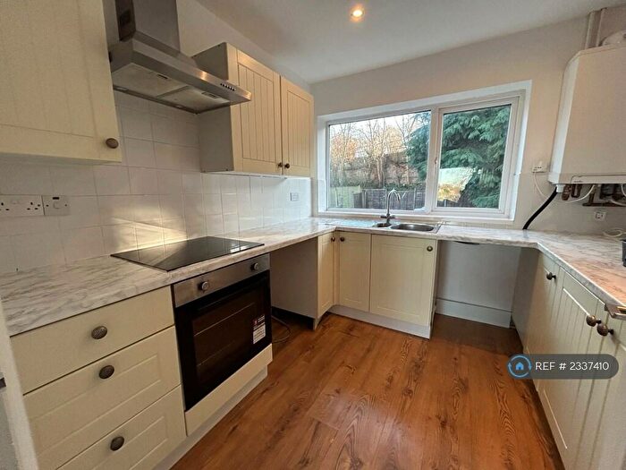 2 Bedroom Maisonette To Rent In Ardath Road, Birmingham, B38