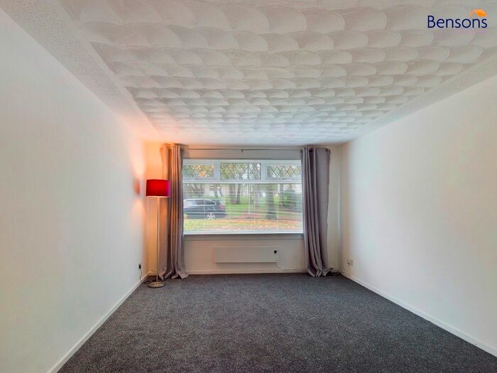 1 Bedroom Flat To Rent In Glen Isla, East Kilbride, South Lanarkshire, G74